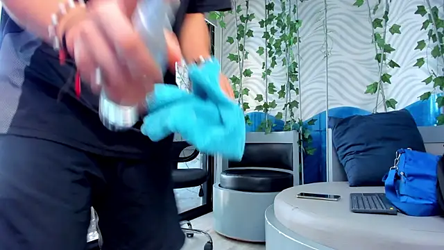 AxelStong live XXX chat