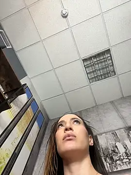 IAmNobodyXXX: απευ θείας συνομιλία ΧΧΧ