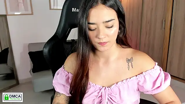 Veronica_isaza__ Adlı Modelin Canlı XXX Sohbeti