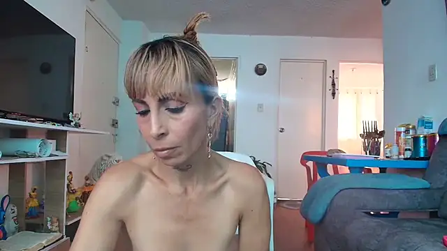 XXX chat uživo modela moritaxx