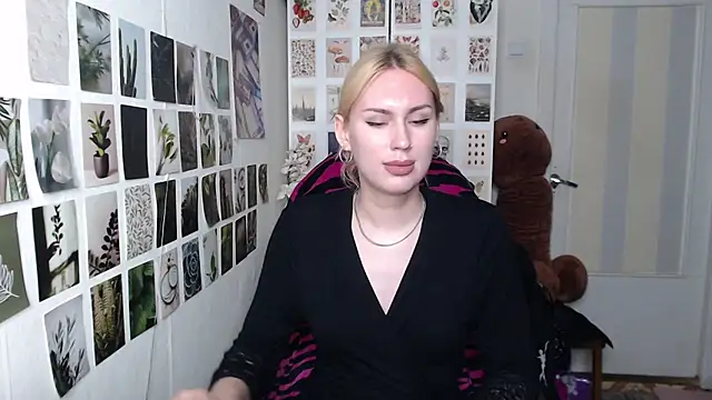 CapriScorpion's Live XXX Chat
