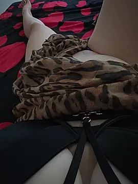 Chat +18 de Mylf_SquirtAlee ao vivo
