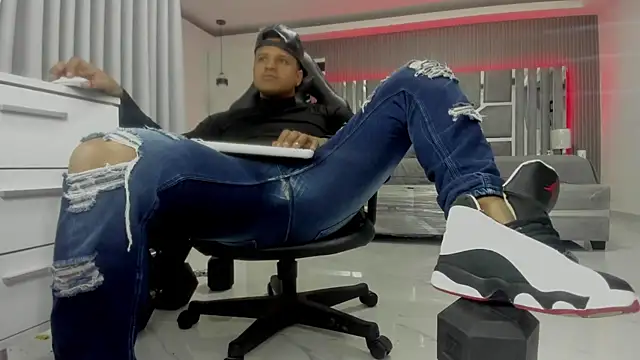 Živý XXX chat master_leather