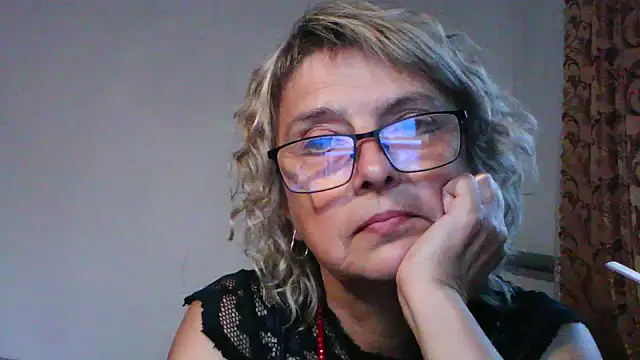 צ'אט XXX בשידור חי של ElizabethGorden