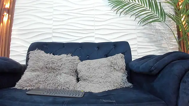 Show modela Pavo_tv na web-kameri