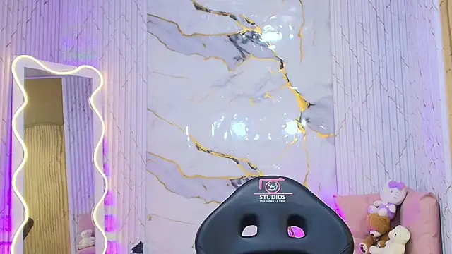 Онлайн чат XXX PEACHY_TAY