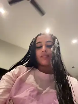 LilMisIndianx Adlı Modelin Canlı XXX Sohbeti