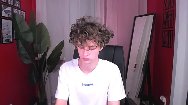 LukeSweet Live XXX-chat