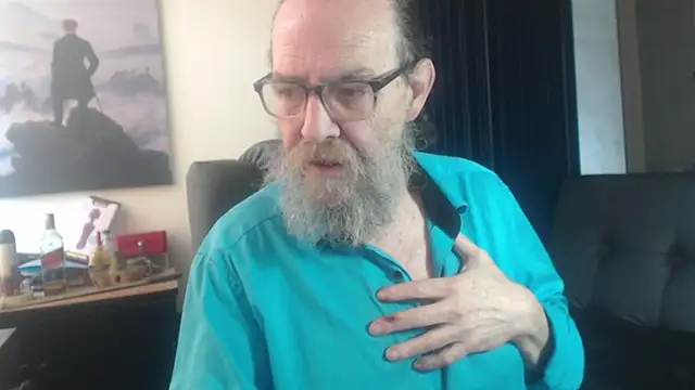 Czat XXX na żywo – Uncle_Hottie