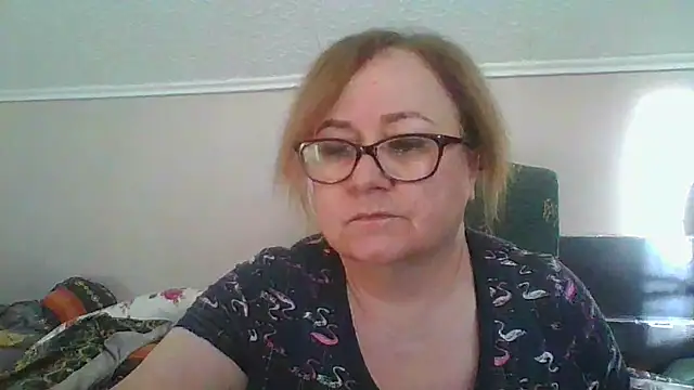 Iwenne: απευθείας συνομιλία ΧΧΧ