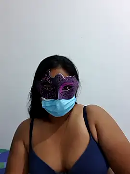 SerenaVale's Live XXX Chat