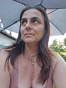 IsabelleCraft's Live XXX Chat