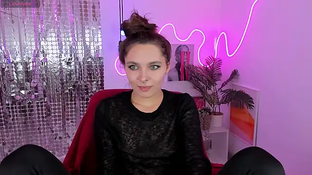 دردشة ChloeSunny الجنسية المباشرة