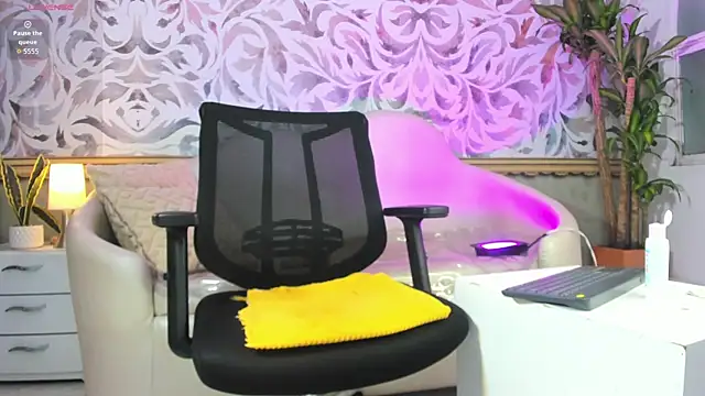 XXX chat uživo modela bear_mao_