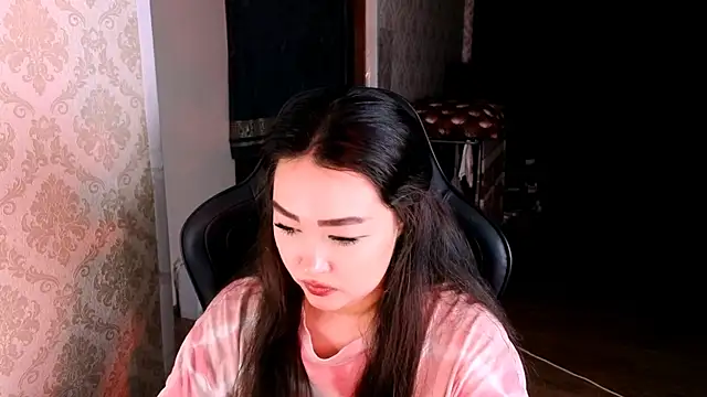 Chat +18 de Emma_Uilson ao vivo