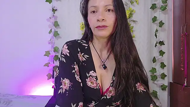 cattaleya1476's Live XXX Chat