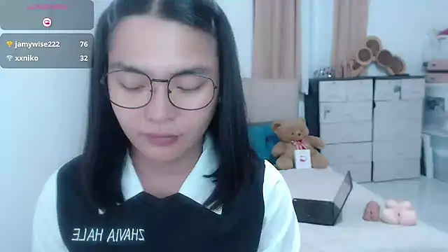 zhaviahale21's Live XXX Chat