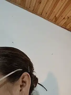 XXX chat uživo modela AlexxiaaMat