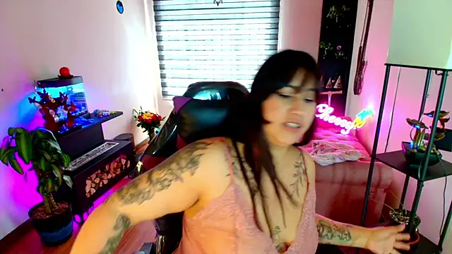 cherryy_bombshelll's Live XXX Chat