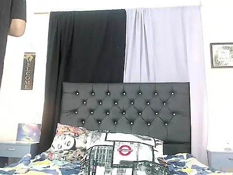 Chatroom XXX en direct de RoySteven
