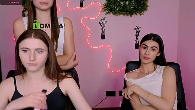 XXX chat uživo modela nekky_mouse