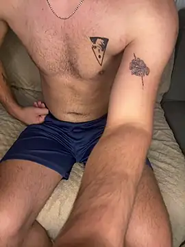 Kissbiceps webcam show