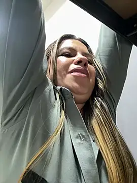 Ariana-07 Chat XXX in diretta