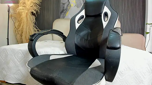 MaximusClark's Live XXX Chat
