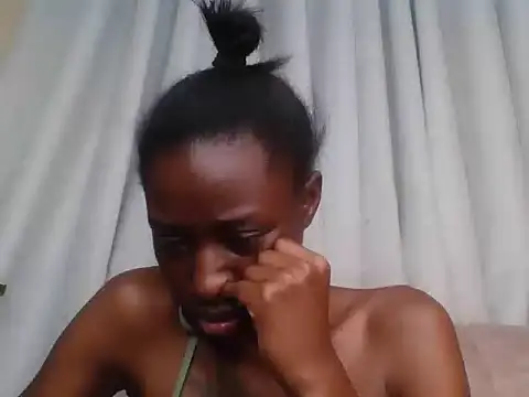 Онлайн чат XXX MyrahEbony