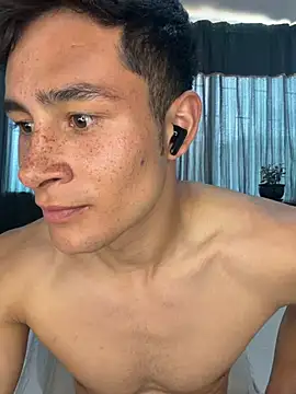 XXX chat uživo modela AustinJones_