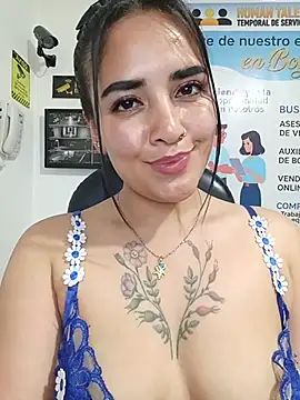 Chat XXX en directo de MAYE__13