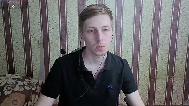 Онлайн чат XXX Darien_Brown