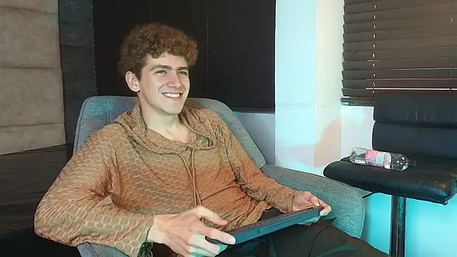 Živý XXX chat Tyler_Mcrey
