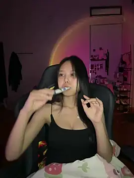 Emely-lysea 网络视讯表演