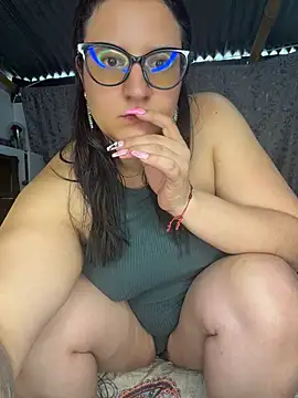 Soe_Lara's Live XXX Chat