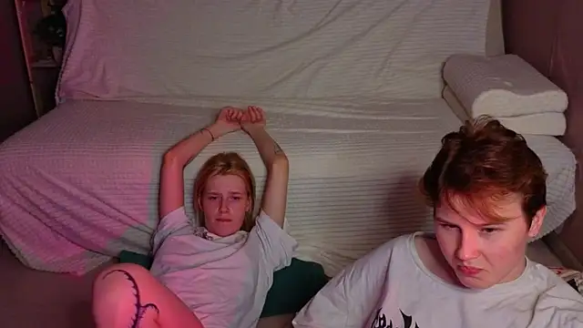 two_gerls_heren Live XXX chat