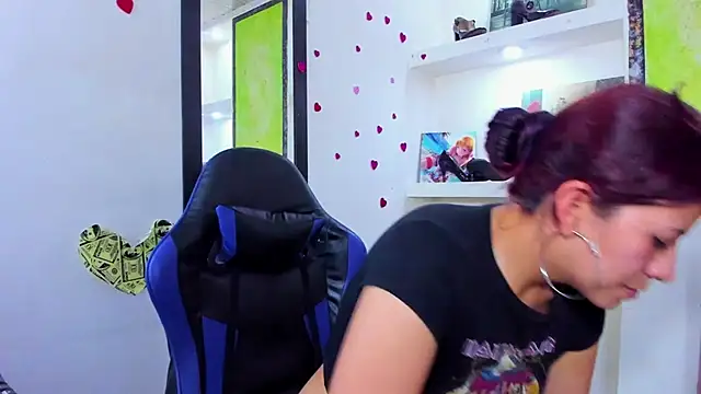 Živý XXX chat Raven_Rouge_