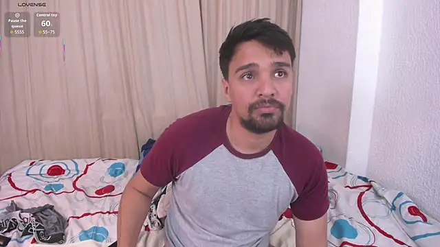 max_ed live XXX chat