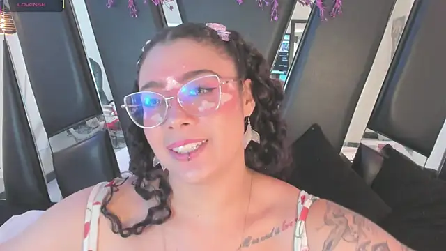 antonelllepiercee Live XXX Chat