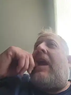 Mikey40wv's Webcam Show