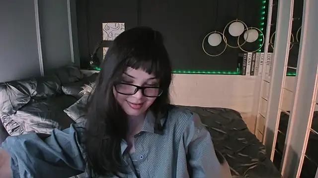 Chat +18 de Maykinkya ao vivo