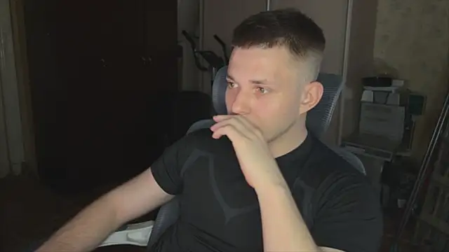 Nikclak Live XXX-chat