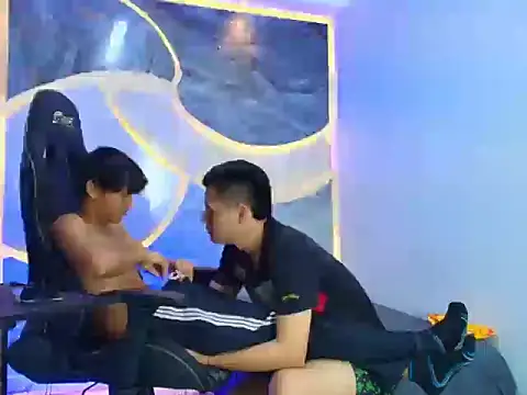 XXX chat uživo modela Benjamin_Alam