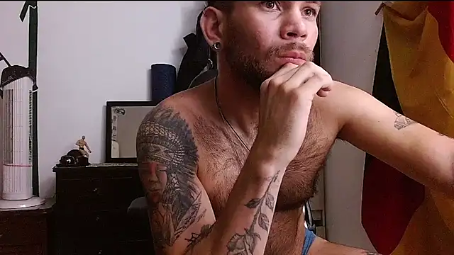 DominanThewolff's Live XXX Chat