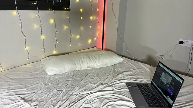 Czat XXX na żywo – RileyReid18