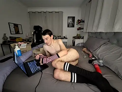Smelly-Ewan-stinks' Live XXX Chat