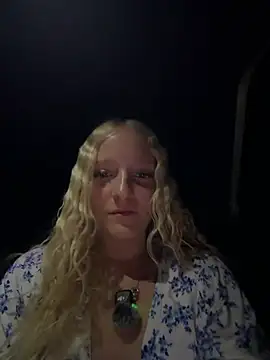 Show modela Sophie_cute06 na web-kameri