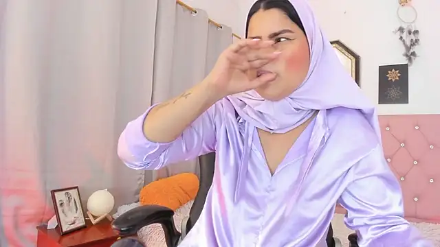 AishaAmin_'s Live XXX Chat