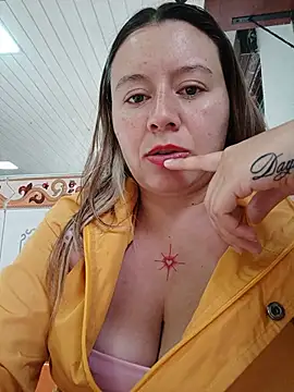 Chatroom XXX en direct de Hannah-colx