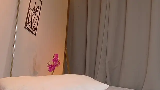Chat +18 de SeleneNova ao vivo